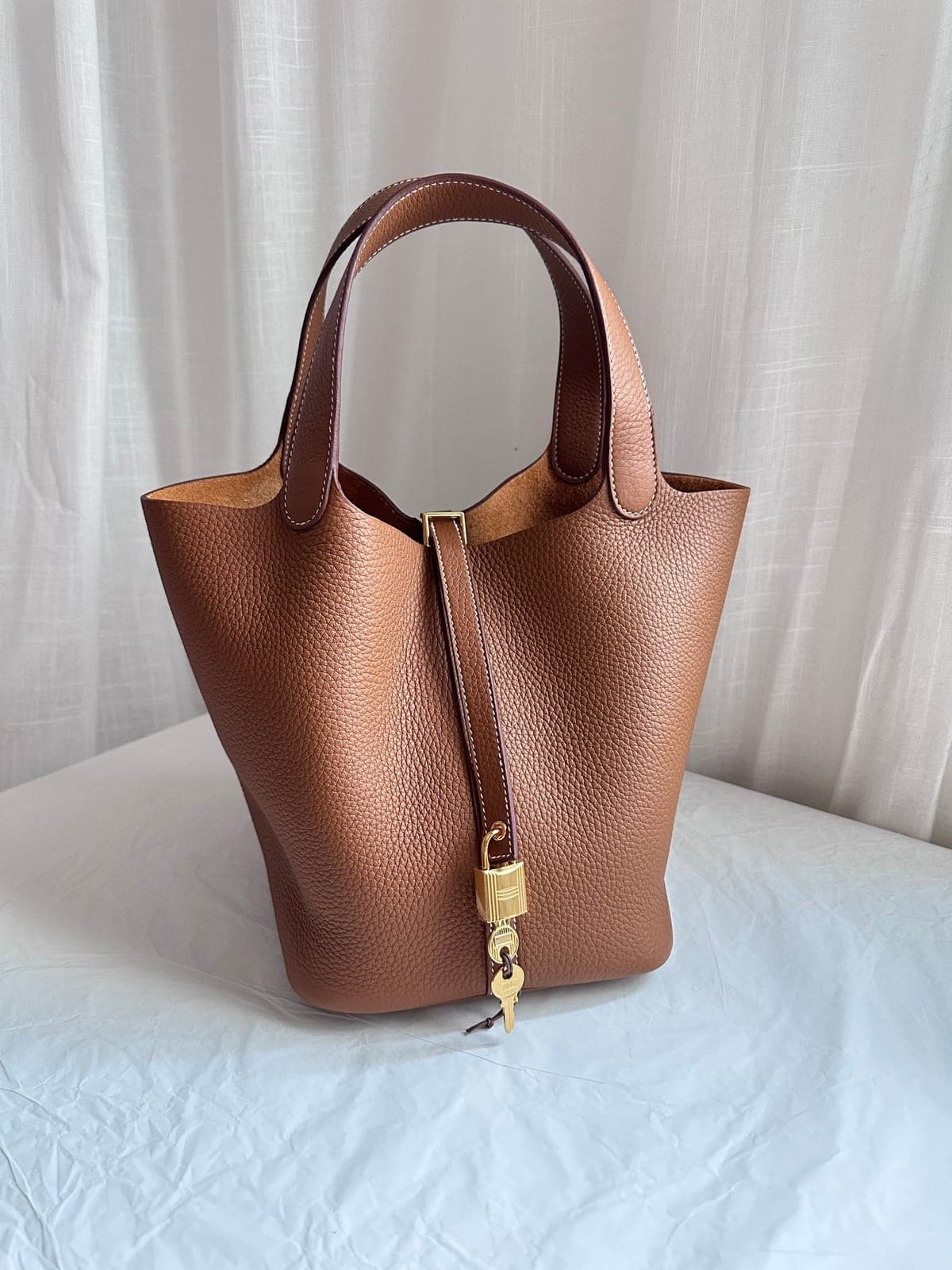 Hermès Picotin 22 Gold GHW